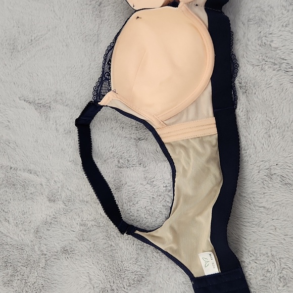 Padded push-up bra blue lace front heart charm from Amazon - Picture 9 of 11